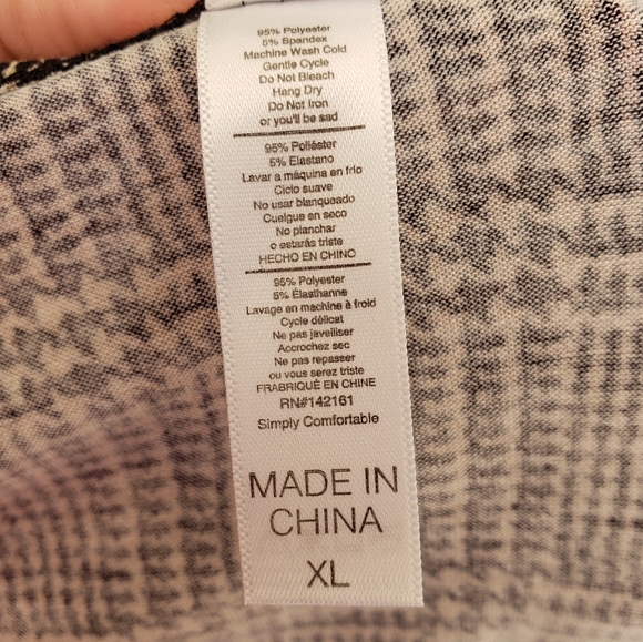 Lularoe EUC houndstooth classic tee - Picture 4 of 4